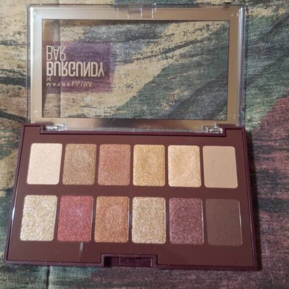 🍷 Maybelline “The Burgundy Bar” Eyeshadow Palette 🍷 - Picture 1 of 2